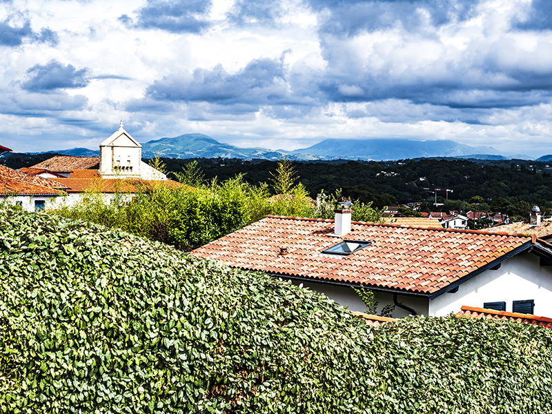 Square and houses in Bidart