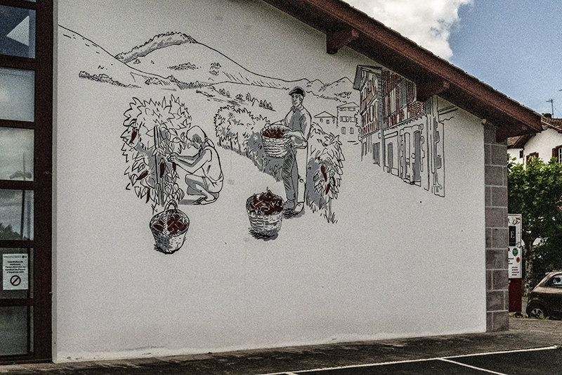 House wall in Espelette | © Bert Schwarz 2026
