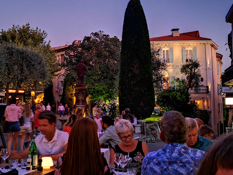 Evening atmosphere in Mougins