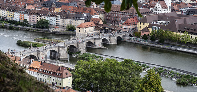 Main, Brücke, Häuser | © Bert Schwarz 2021