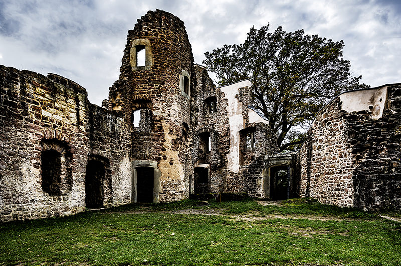 Schwarzenfels Castle Courtyard