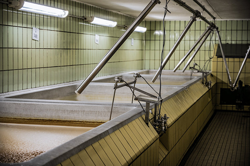 Fermentation vats at Faust Brewery | © Bert Schwarz 2026