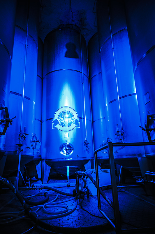 Cooling tanks at Faust Brewery | © Bert Schwarz 2026