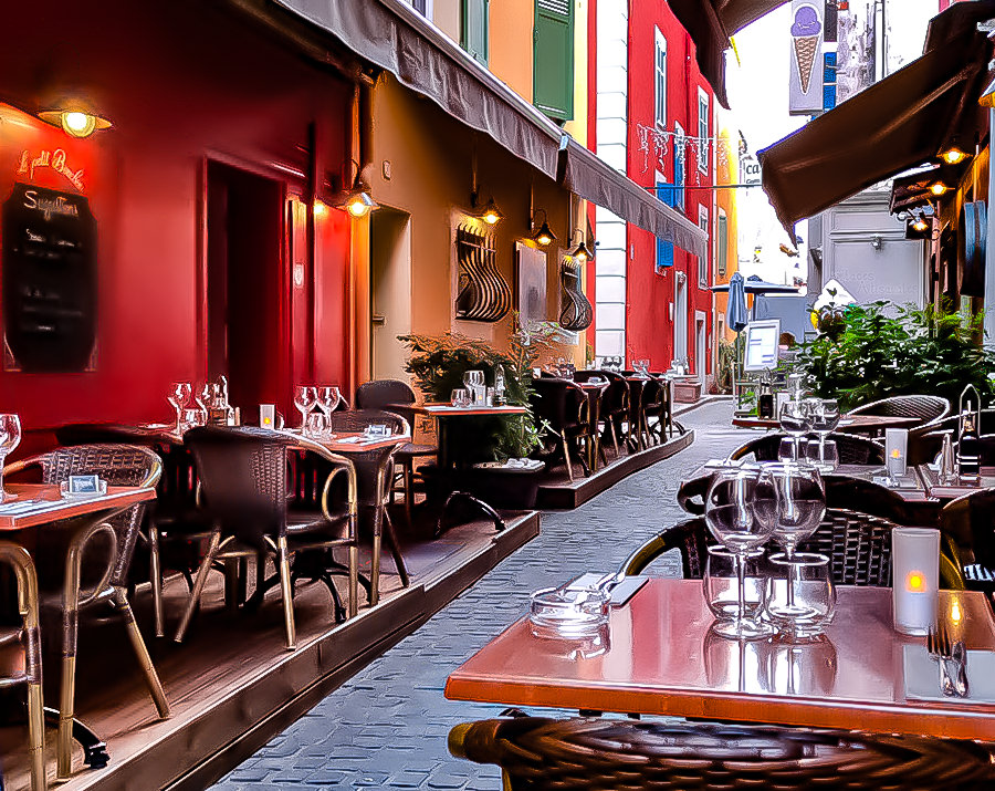 Outdoor dining in Mouans-Sartoux | © Bert Schwarz 2022