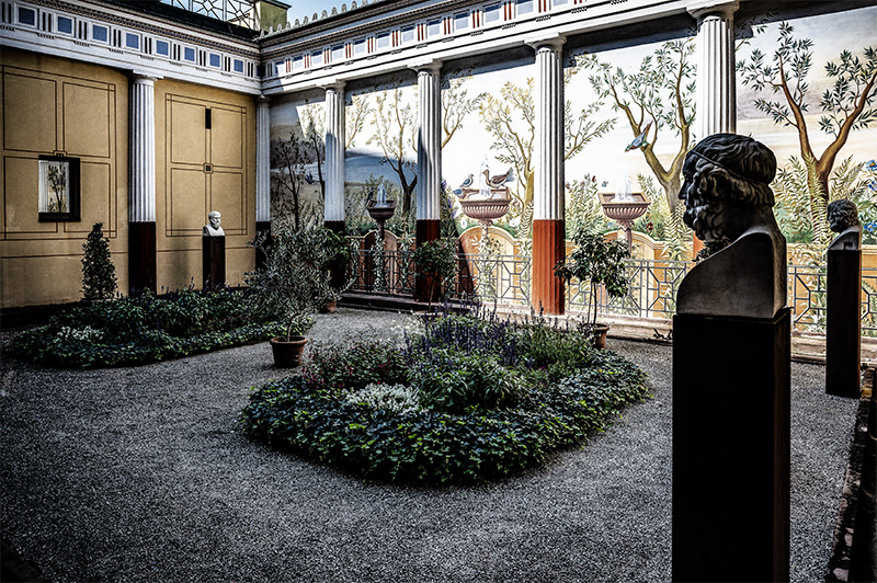 Courtyard of the Pompejaneum | © Bert Schwarz 2025