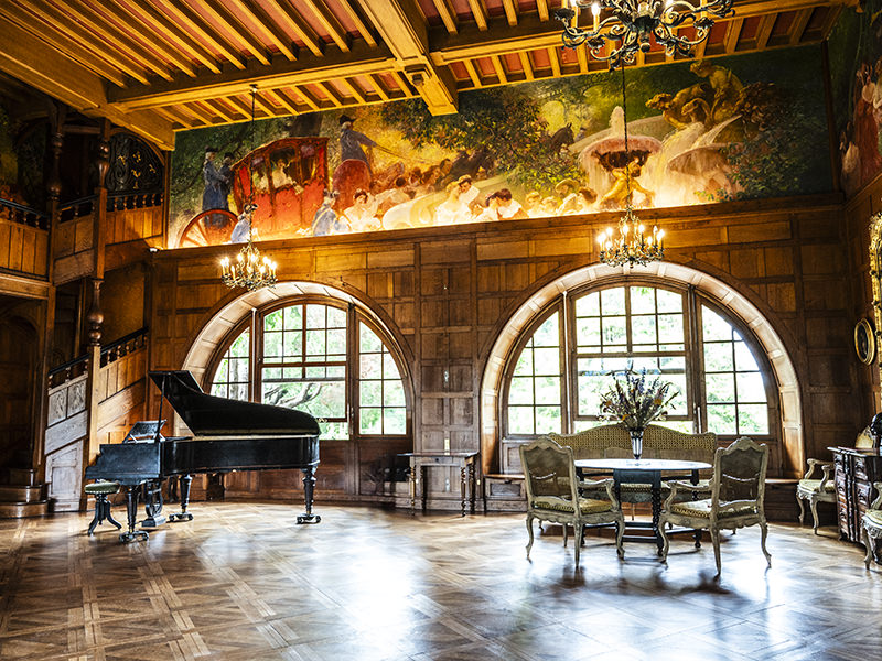 Magnificent hall in Villa Arnaga | © Bert Schwarz 2023