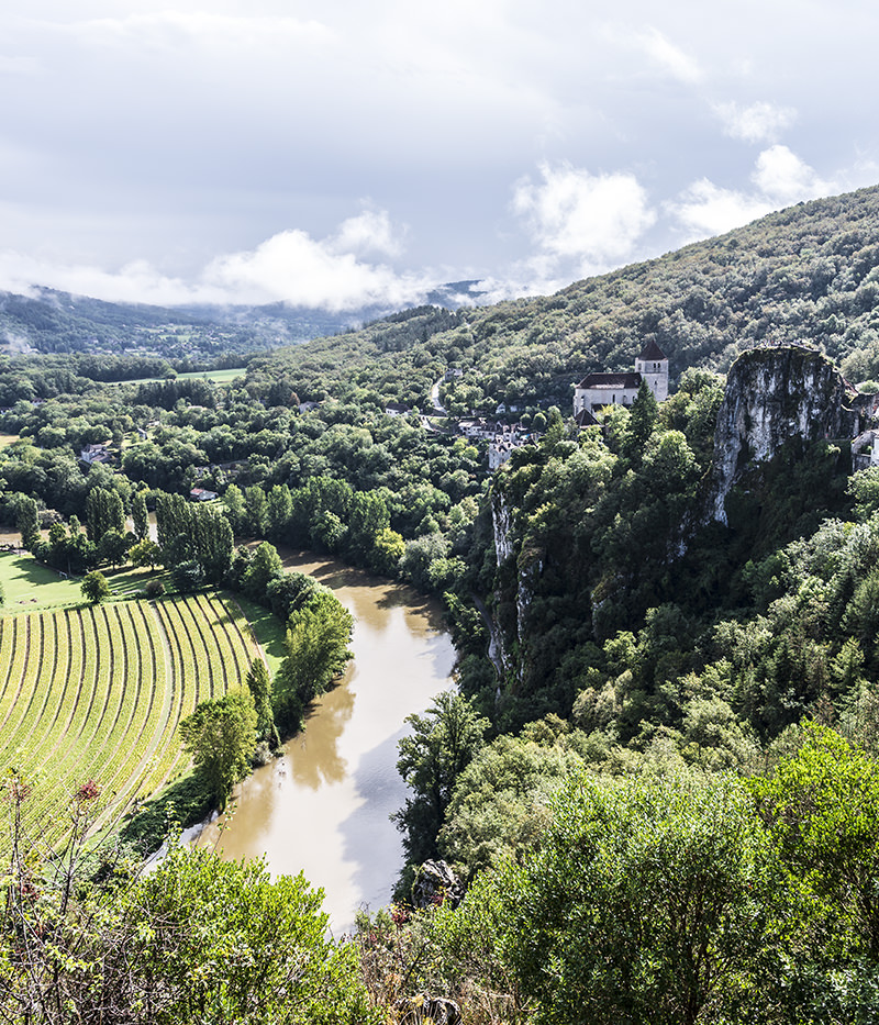 Wein, Fluss, Berge, Wald | © Bert Schwarz 2021