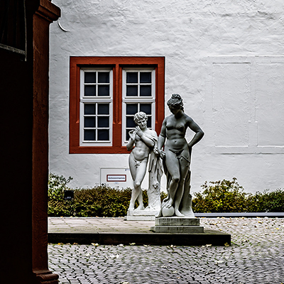 Skulptur, Hof, Gebäude | © Bert Schwarz 2024