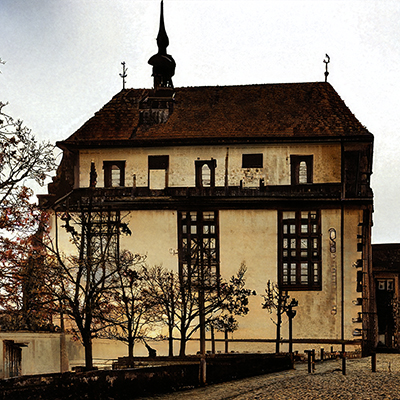 Strasse, Haus, Bäume | © Bert Schwarz 2024